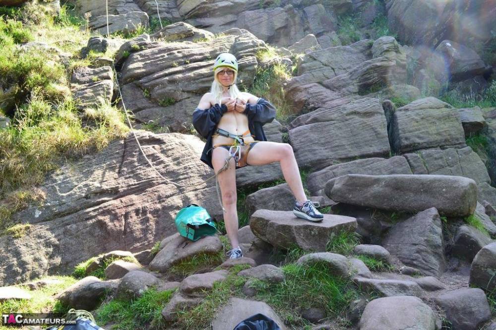 Blonde amateur Barby Slut sucks on a cock after a day of rock climbing - #7