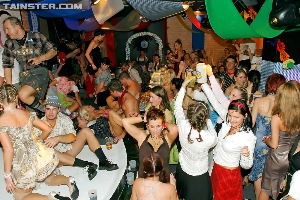 Wooing european MILFs enjoy a wild sex orgy at the night club party - #6