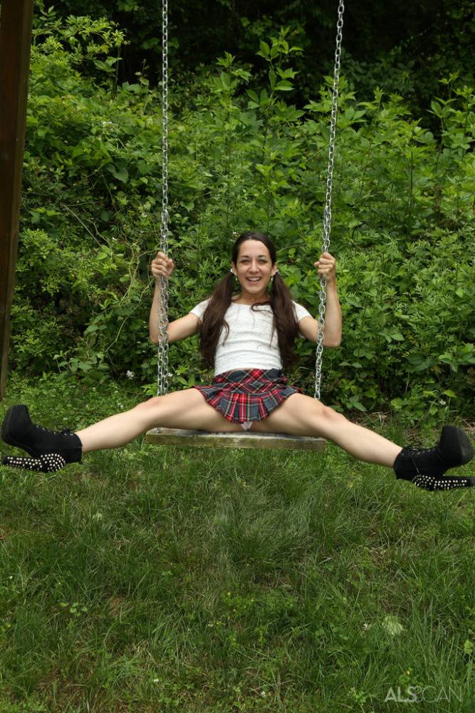 Amateur teen Freya Von Doom pegs her twat and takes a piss on a swingset - #3