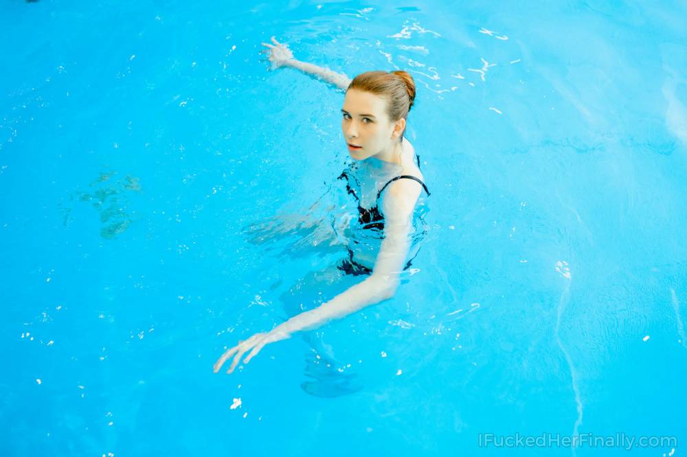 Young redhead wears her hair in a bun during a swim and a fuck - #16