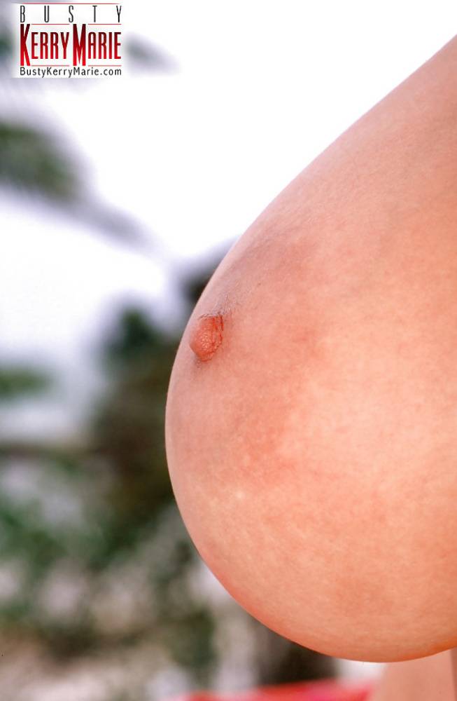 Latina chubby Kerry Marie unleashing huge pornstar tits outdoors - #13