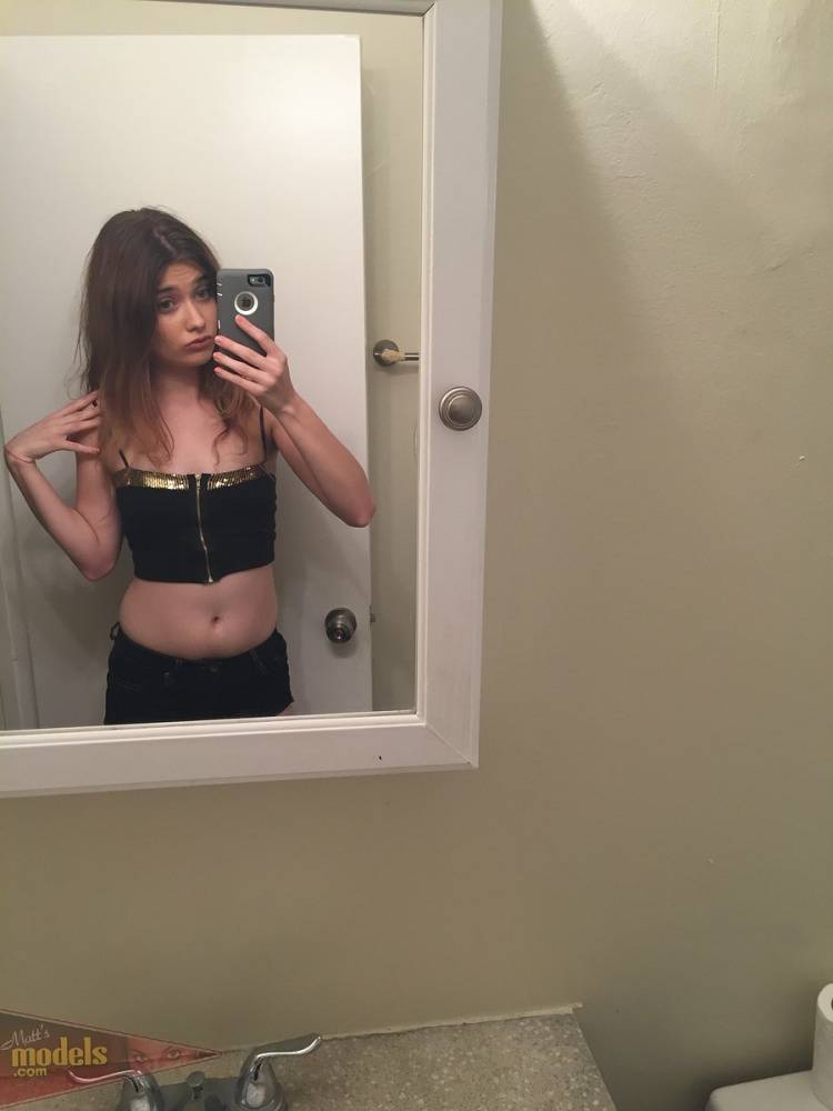 Petite teen Ariel Mc Gwire makes her nude modeling debut in bathroom selfies - #14
