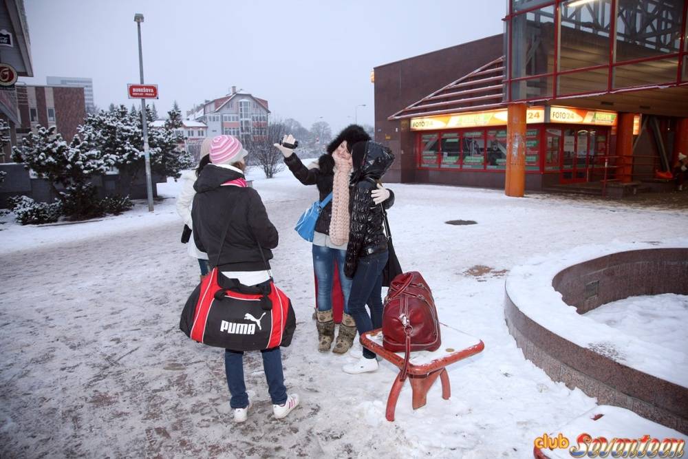 Teen girls play lesbian sex games after a day of hitting ski slopes - #8