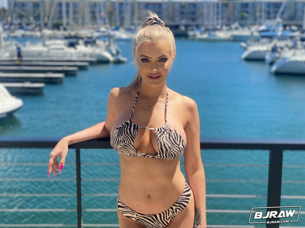 Sexy blonde Linzee Ryder models a bikini at a harbour before an ass licking BJ - #13