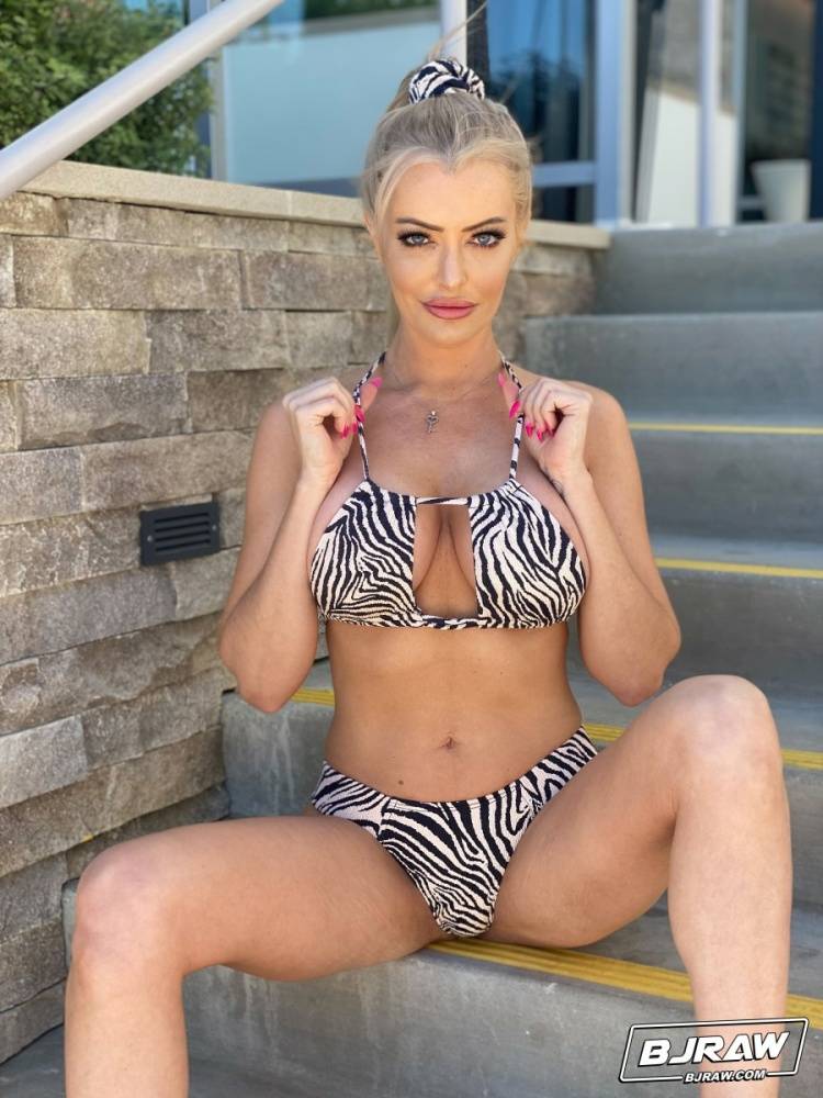 Sexy blonde Linzee Ryder models a bikini at a harbour before an ass licking BJ - #10