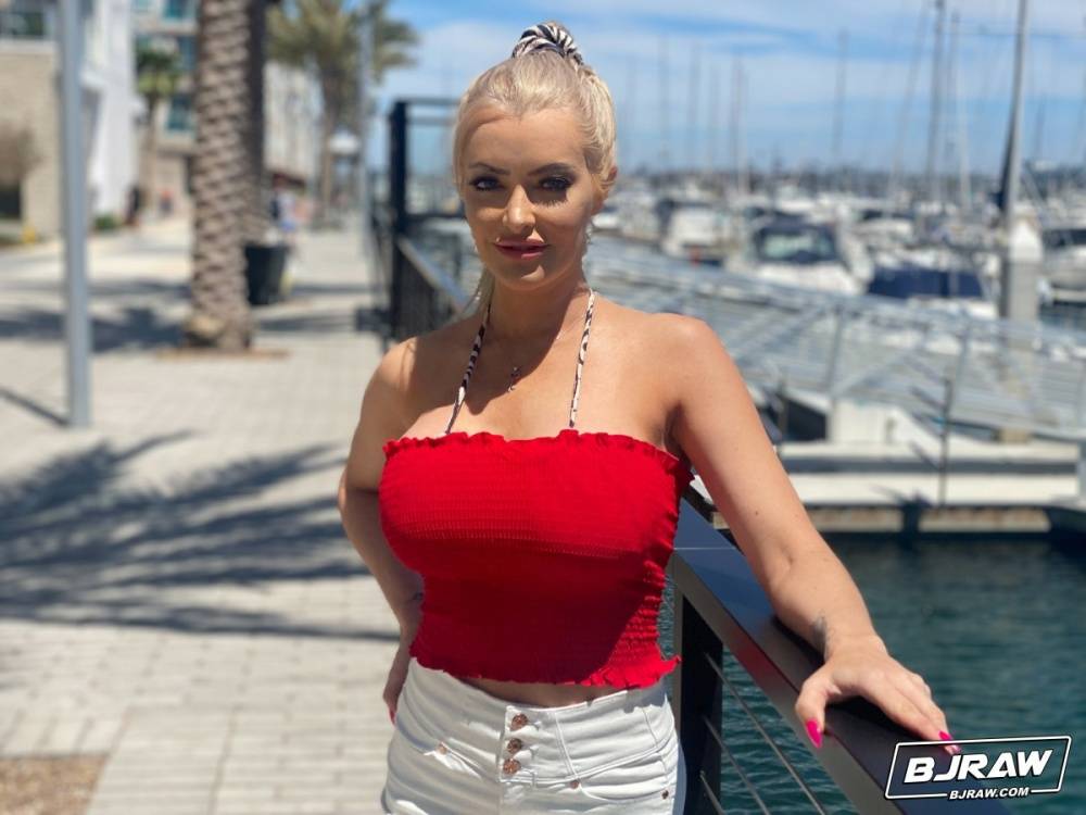 Sexy blonde Linzee Ryder models a bikini at a harbour before an ass licking BJ - #5