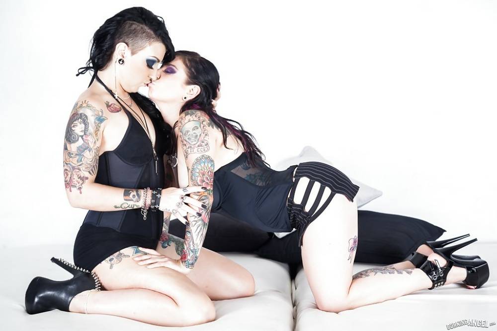 Goth models play with their tatted tight bodies and pussies - #7