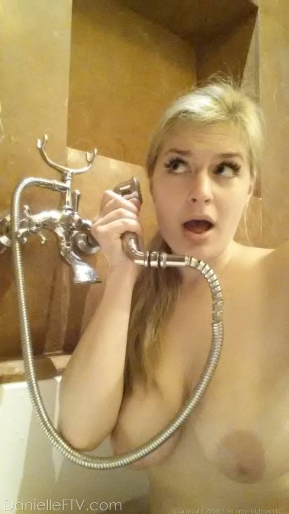 Big assed blonde amateur Danielle takes candid selfies all around the world - #6