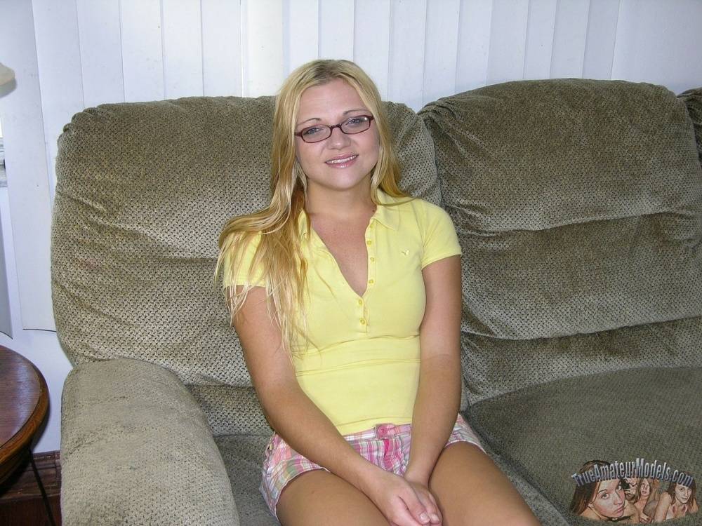 Young blonde Destiny D makes her nude premiere with glasses on her face - #7