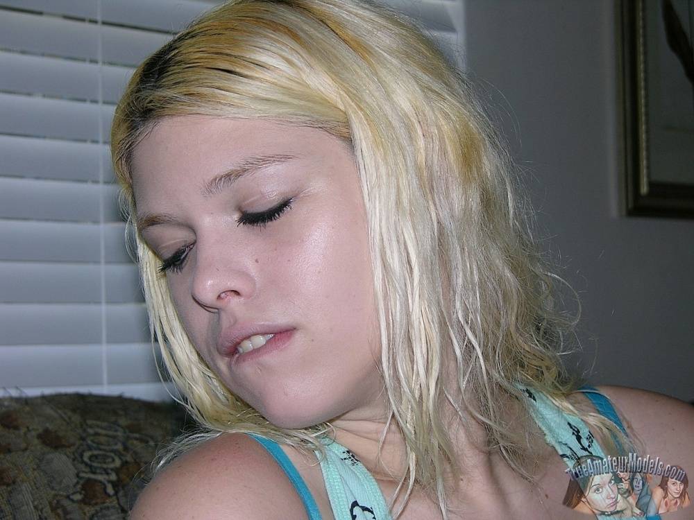 Chubby teen with blonde hair touts her twat and big ass at the same time - #14