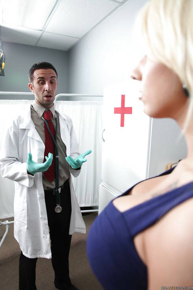 Blonde with big tits Lylith Lavey shows hardcore sex at the doctor's - #15