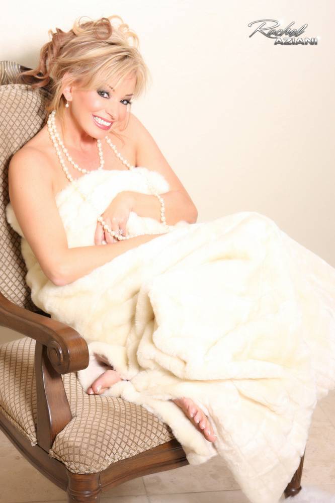 Busty classy mature Rachel Aziani poses naked wearing a string of pearls - #2
