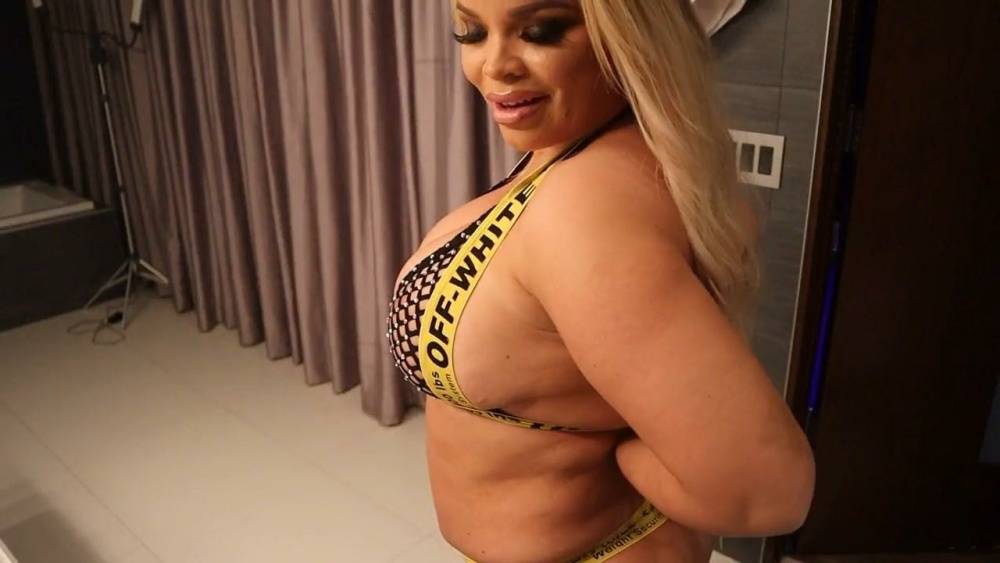 Trisha Paytas Nude Body Lotion Rub Onlyfans Video Leaked - #6