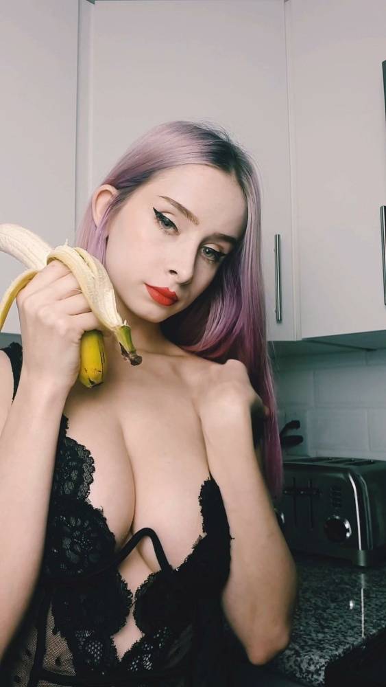 MizzyCyn Topless Banana Deep Throat Patreon Video Leaked - #1