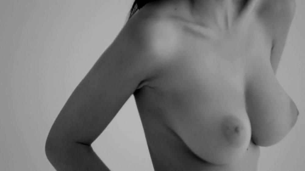 Emily Ratajkowski Treats Nude BTS Video Leaked - #1
