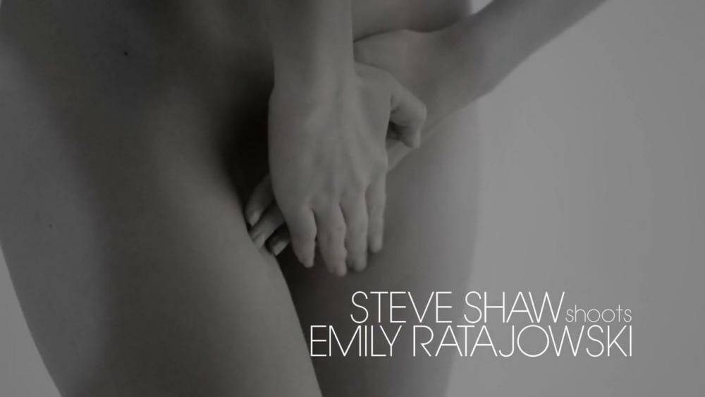 Emily Ratajkowski Treats Nude BTS Video Leaked - #9
