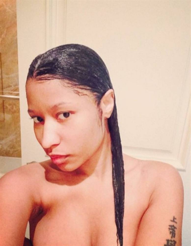 Nicki Minaj Nude Nipple Slips Leaked - #2