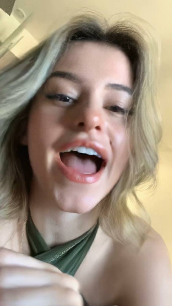 Lea Elui Nipple Slip Instagram Livestream Leaked - #1