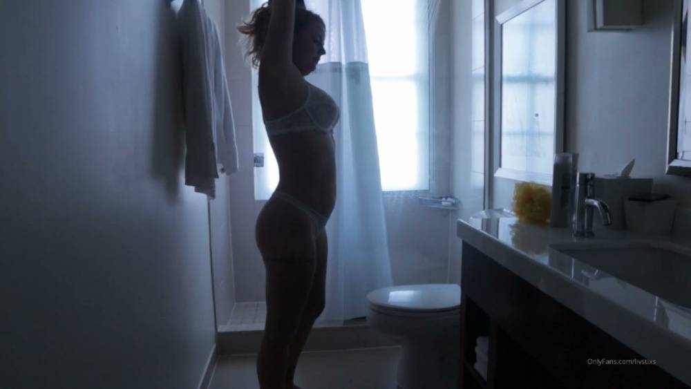 Livstixs Nude Lingerie Strip Shower Onlyfans Video Leaked - #14
