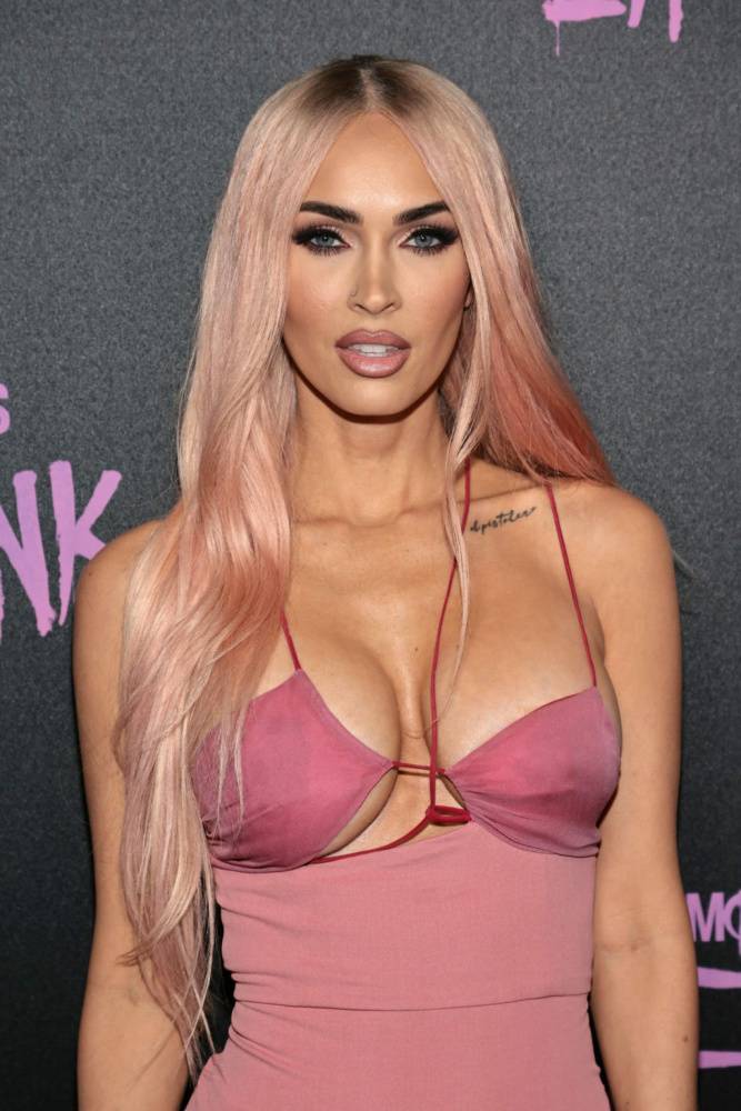 Megan Fox Looks Hot in Pink at 18Machine Gun Kelly 19s Life in Pink 19 Premiere in New York - #15