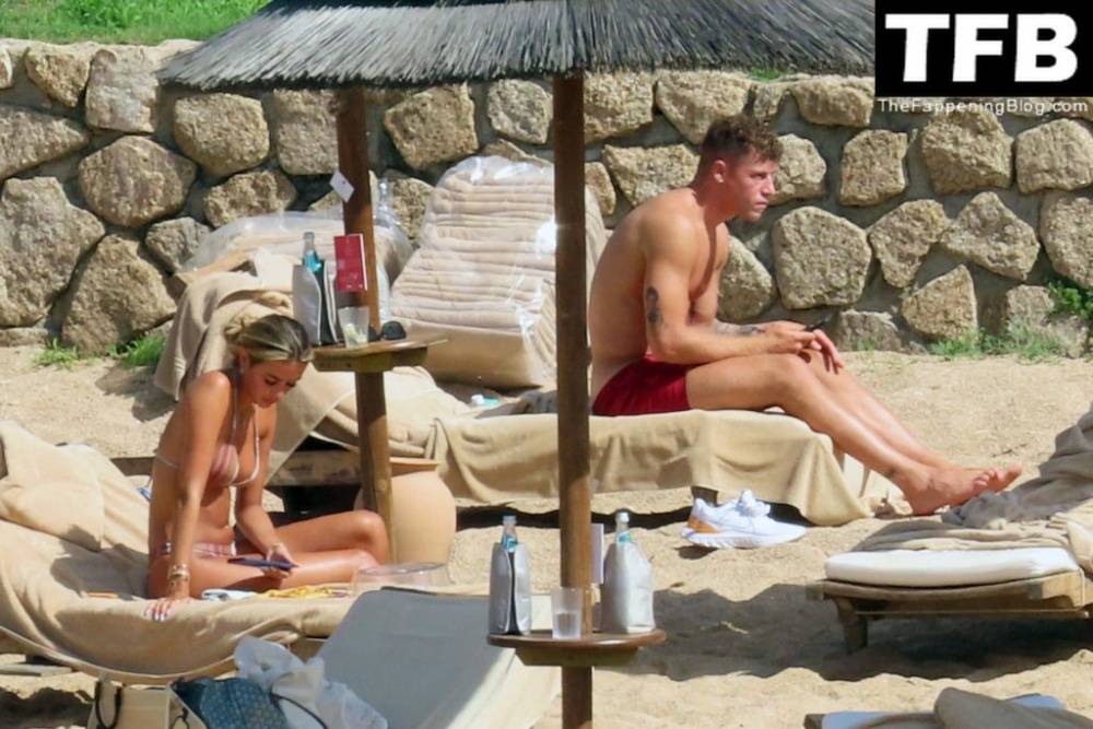 Katherine Pilkington & Ross Barkley Continue Their Holiday in Sardinia - #15