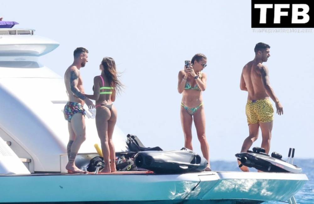 Antonela Roccuzzo & Lionel Messi Enjoy Their Summer Break Out in Formentera - #1