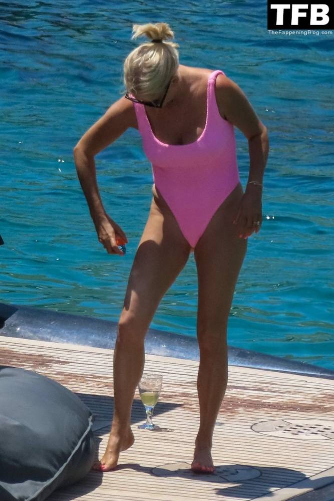 Caroline Stanbury Flaunts Her Body in a Pink Bikini on the Yacht in Greece - #8
