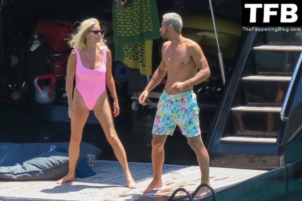 Caroline Stanbury Flaunts Her Body in a Pink Bikini on the Yacht in Greece - #19