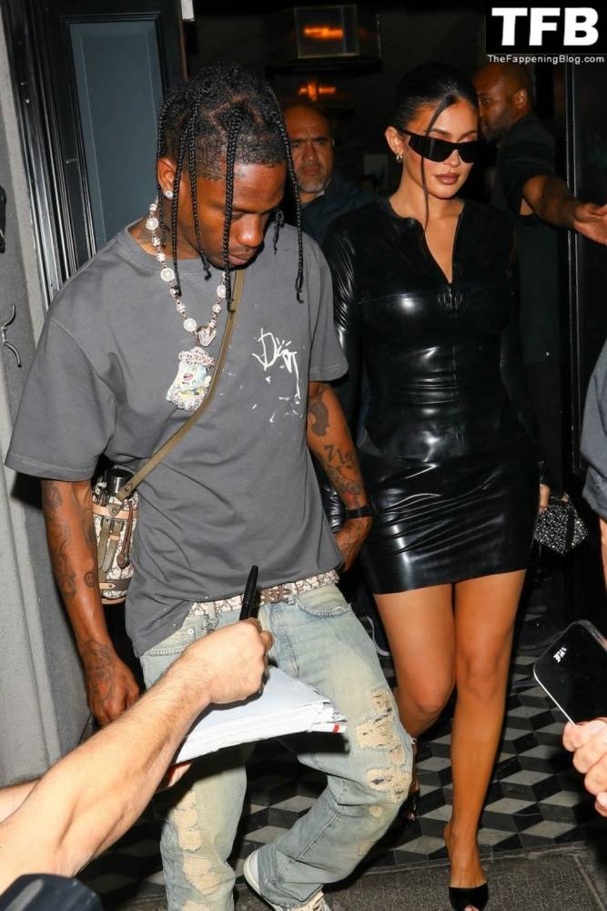 Kylie Jenner & Travis Scott Dine Out with James Harden at Celeb Hotspot Crag 19s in WeHo - #14