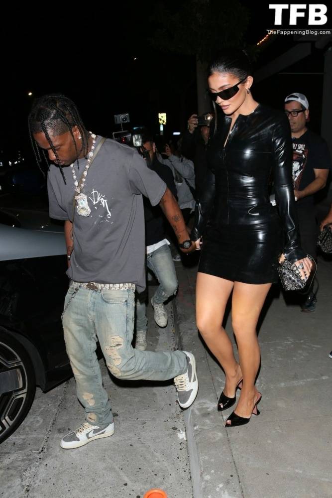 Kylie Jenner & Travis Scott Dine Out with James Harden at Celeb Hotspot Crag 19s in WeHo - #4