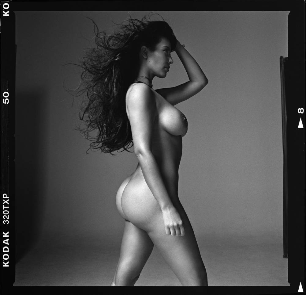 Kim Kardashian Nude Body Paint Outtakes Set Leaked - #16