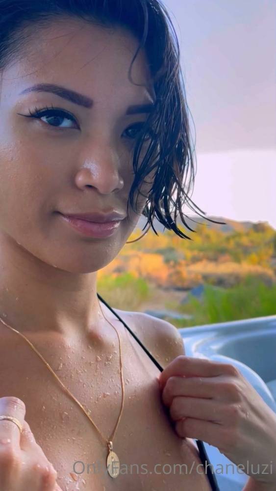 Chanel Uzi Nude Hot Tub Strip Onlyfans Video Leaked - #12