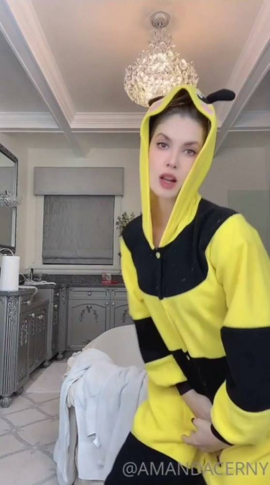 Amanda Cerny Nipple Slip Stripping Onlyfans Video Leaked - #1