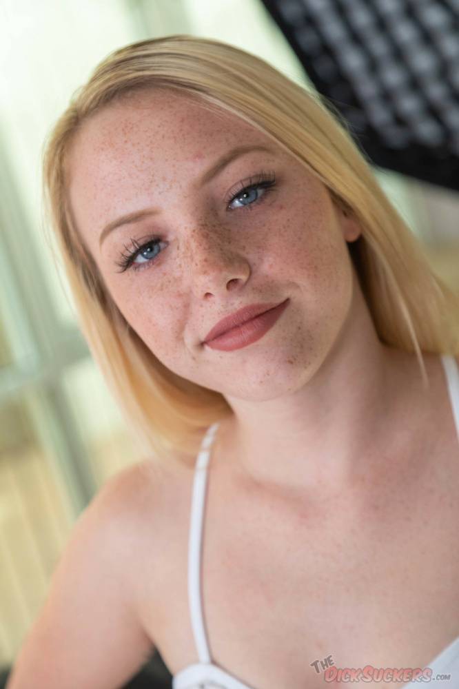 Blonde girl with freckles goes topless prior to sucking on a cock - #15