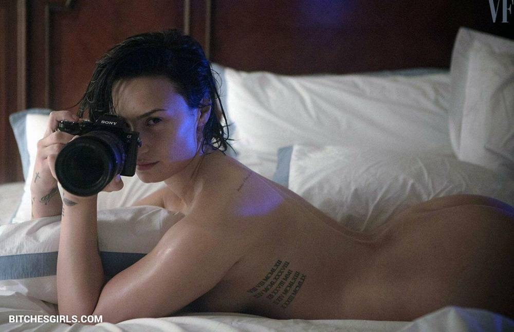 Demi Lovato Nude Celebrity Leaked Nudes - #16