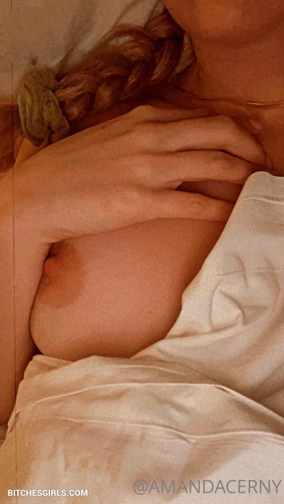 Amanda Cerny Nude Celebrity's Pussy Photos - amandacerny Onlyfans Leaked - #14