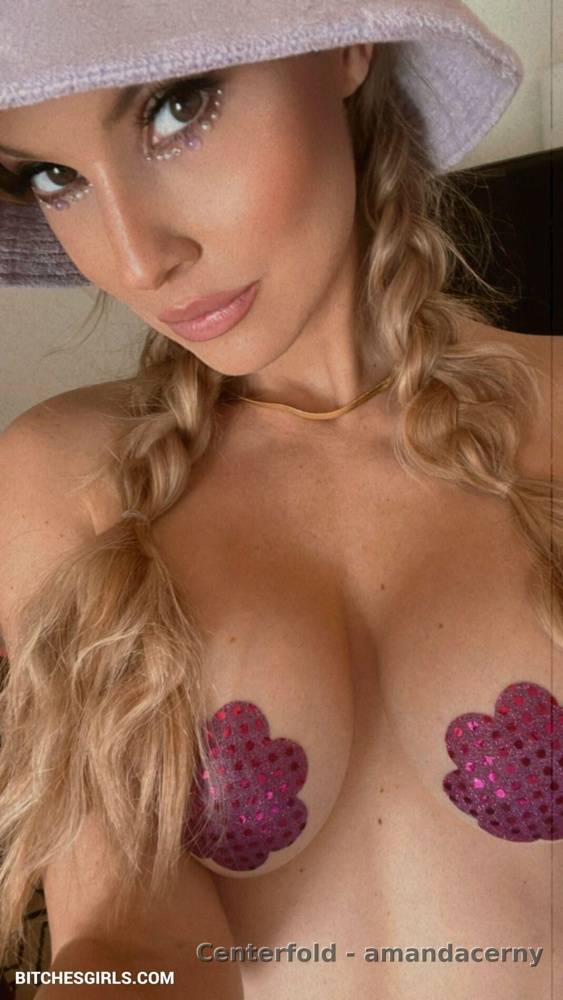 Amanda Cerny Nude Celebrity's Pussy Photos - amandacerny Onlyfans Leaked - #2