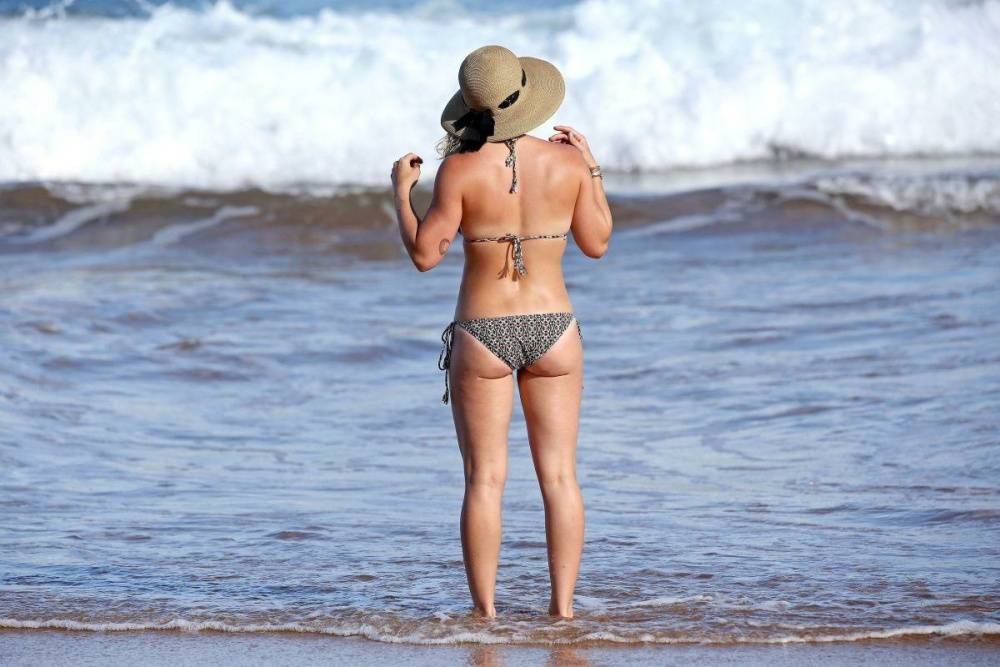 Hilary Duff Paparazzi Bikini Beach Set Leaked - #18