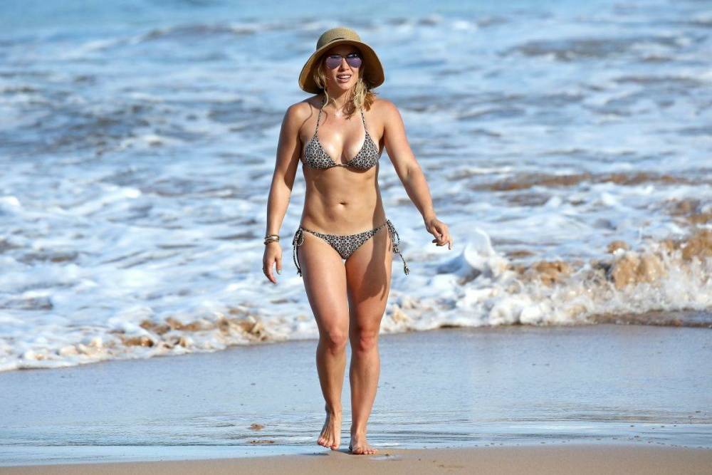Hilary Duff Paparazzi Bikini Beach Set Leaked - #7