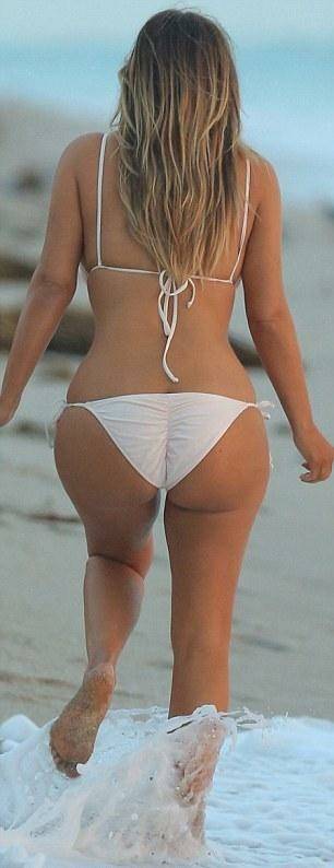 Kim Kardashian Candid Bikini Beach Set Leaked - #7
