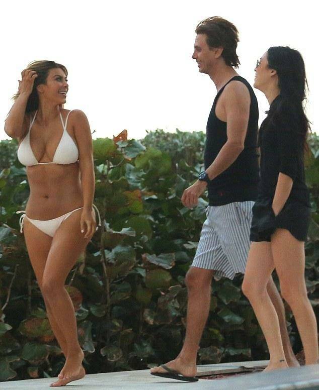 Kim Kardashian Candid Bikini Beach Set Leaked - #1