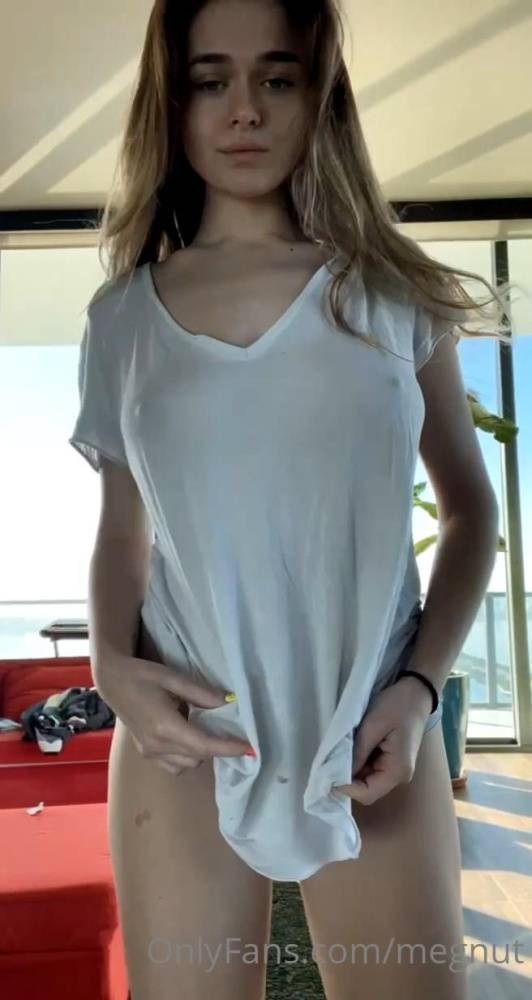 Megnutt02 Nude T-Shirt Tit Flash Onlyfans Video Leaked - #6