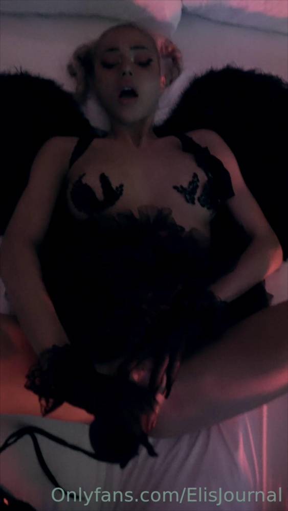 Kristen Hancher Nude Bunny Cosplay Dildo Onlyfans Video Leaked - #20