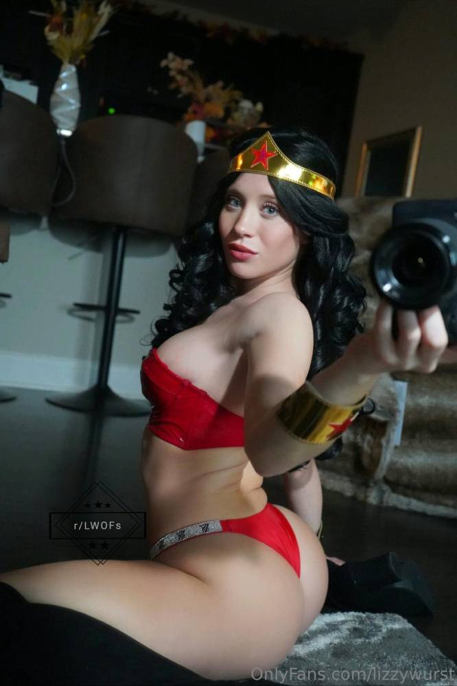 Lizzy Wurst Wonder Woman Cosplay Onlyfans Set Leaked - #2