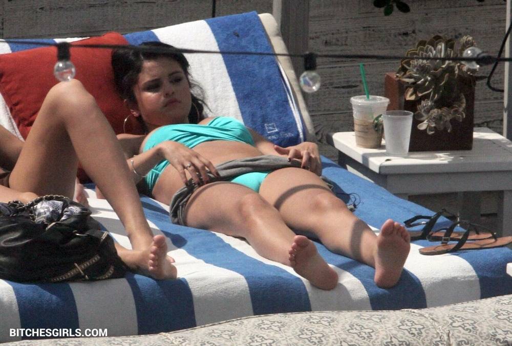 Selena Gomez Nude Celebrities - Selena Celebrities Leaked Naked Photos - #3