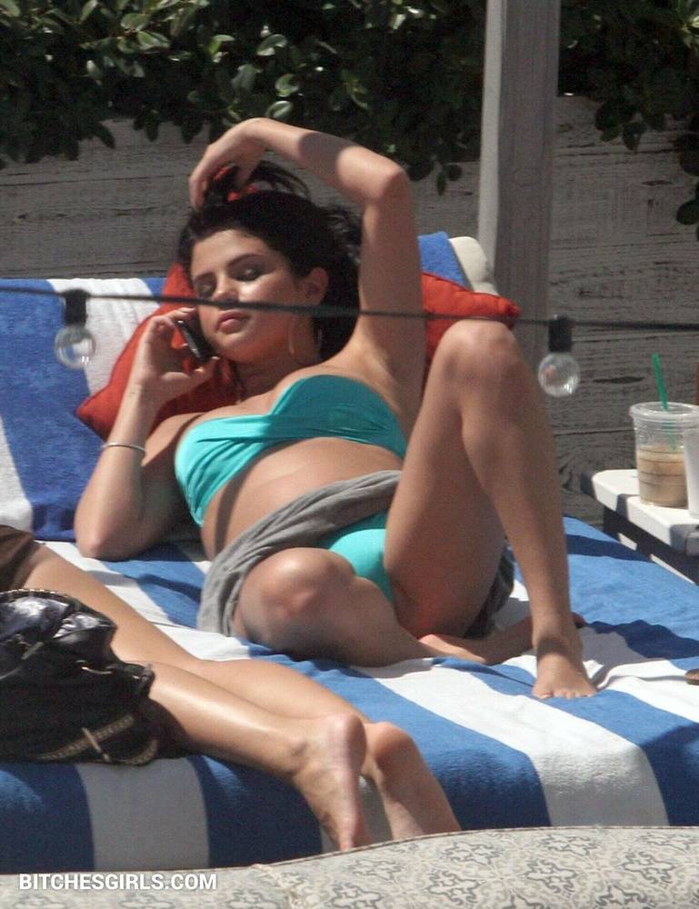 Selena Gomez Nude Celebrities - Selena Celebrities Leaked Naked Photos - #8
