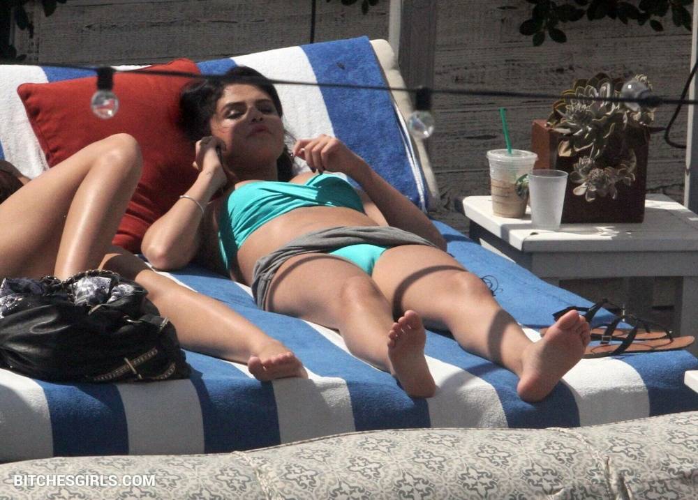 Selena Gomez Nude Celebrities - Selena Celebrities Leaked Naked Photos - #16