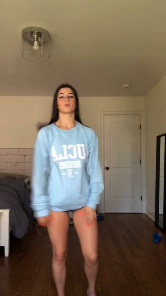Charli D 19Amelio Biking Shorts Camel Toe Video Leaked - #11