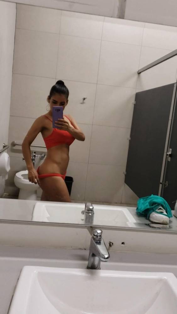 Anabella Galeano Bathroom Mirror Fingering Onlyfans Video Leaked - #2