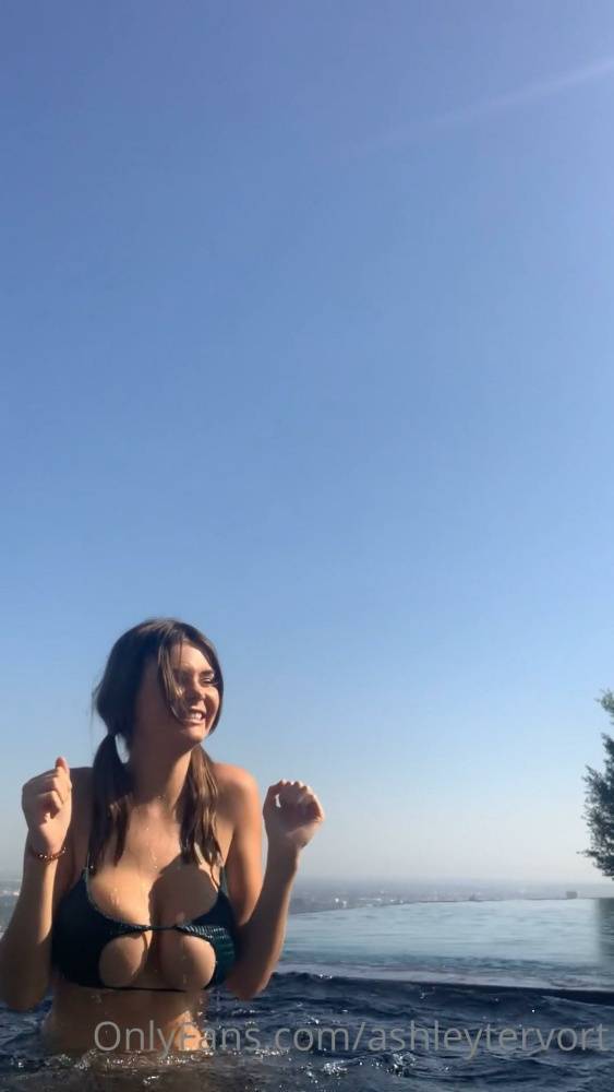 Ashley Tervort Bikini Pool Bounce Onlyfans Video Leaked - #5